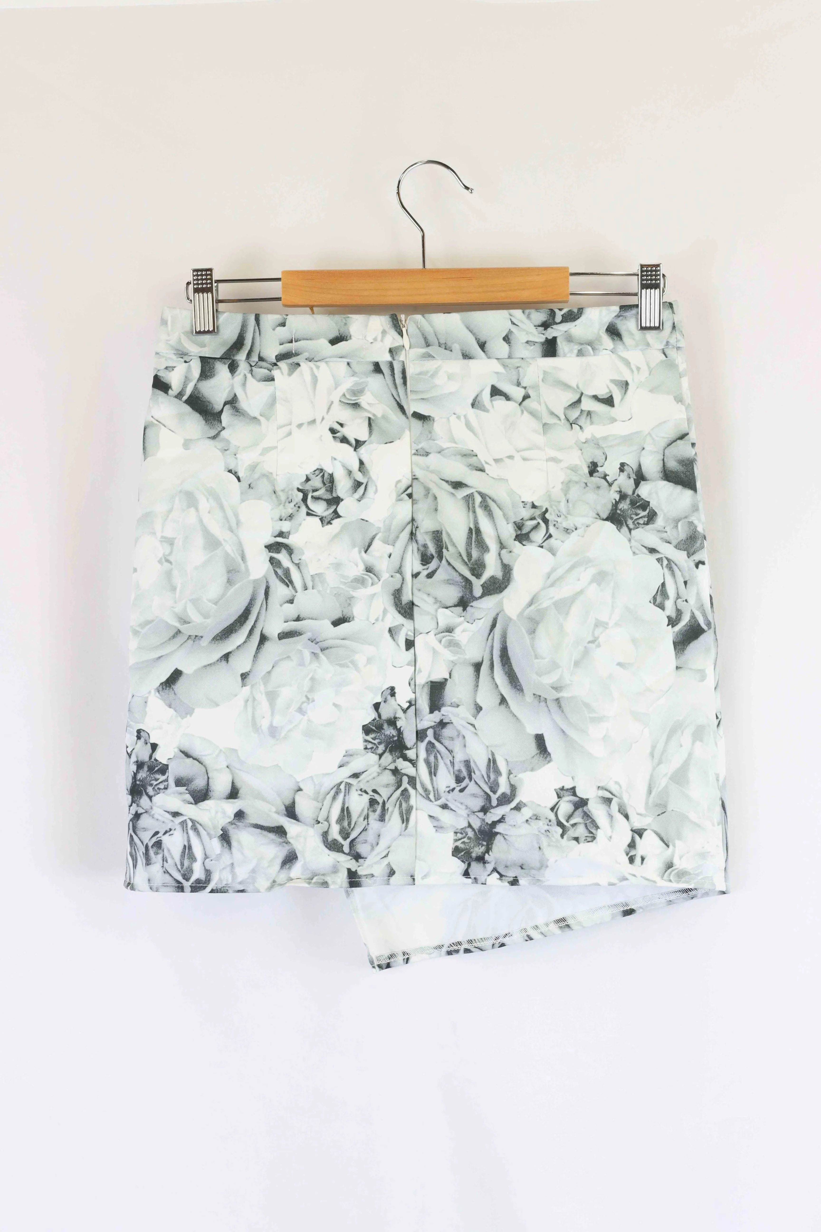 Cherry Black And White Skirt S